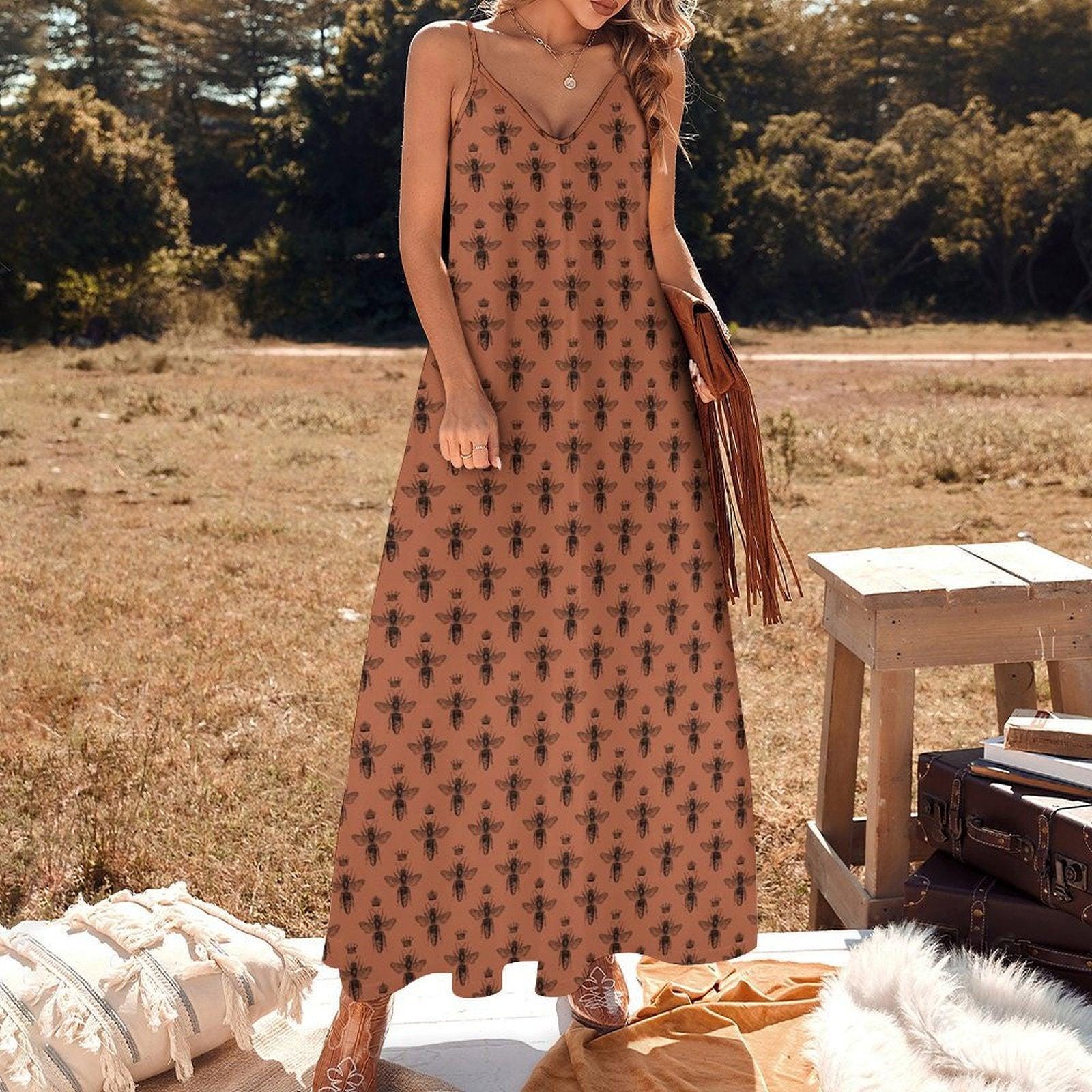 Rust Brown Bee Print Maxi Dress, Cottagecore Spaghetti Strap Sundress